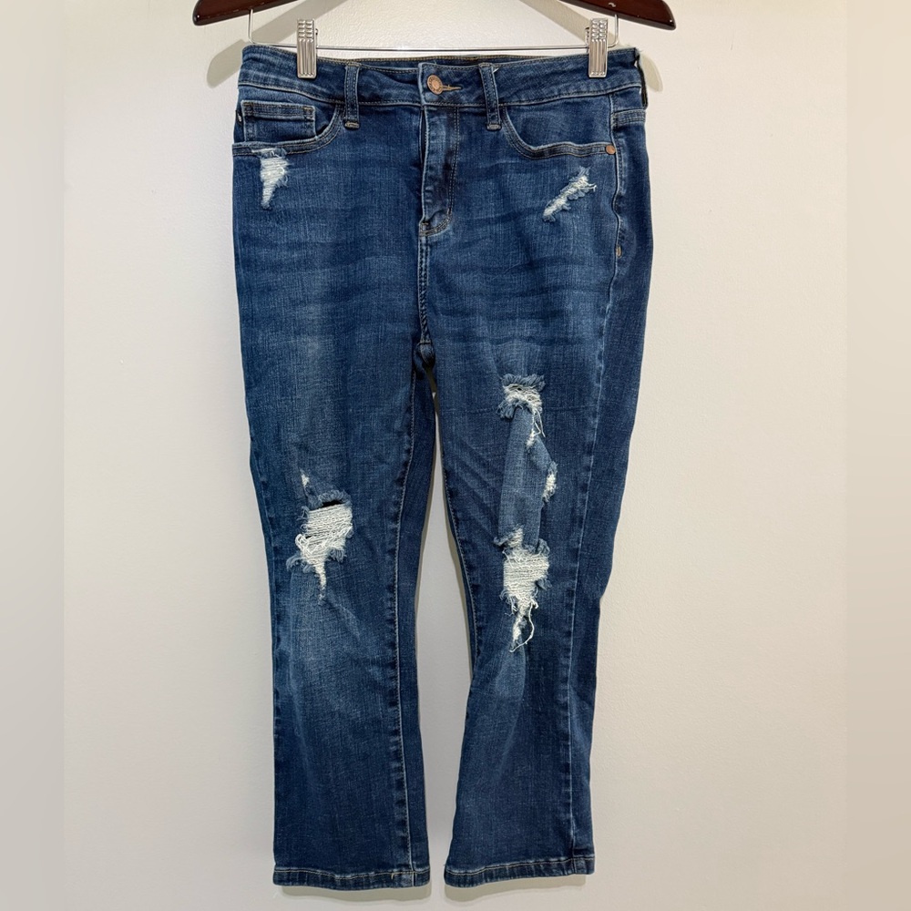 Judy Blue Distressed Blue Jeans Capri Fit size 5/27 EUC